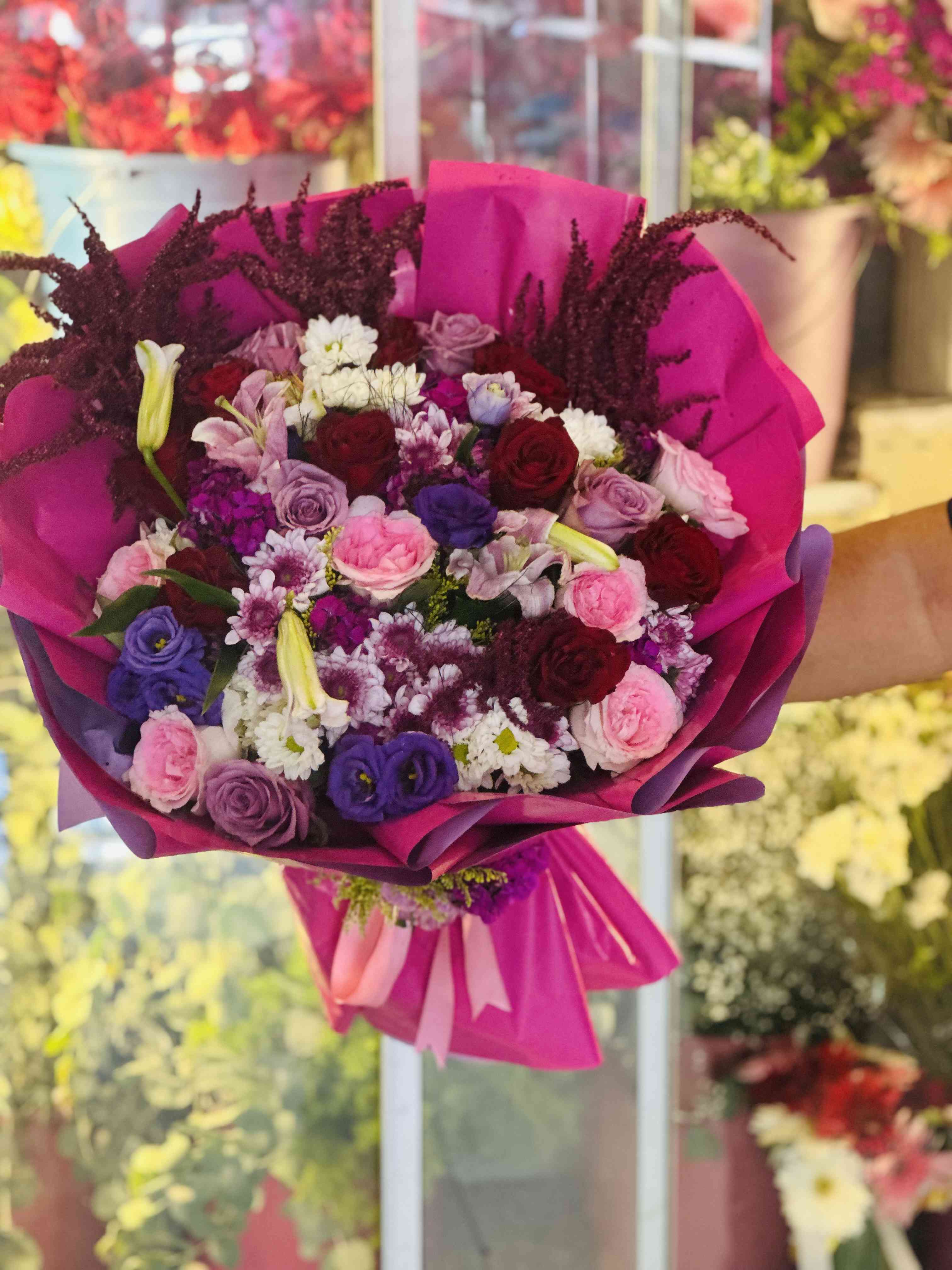 NİZİP’İN YEREL ÇİÇEKÇİSİ BAHARIN GÜZELLİĞİ 